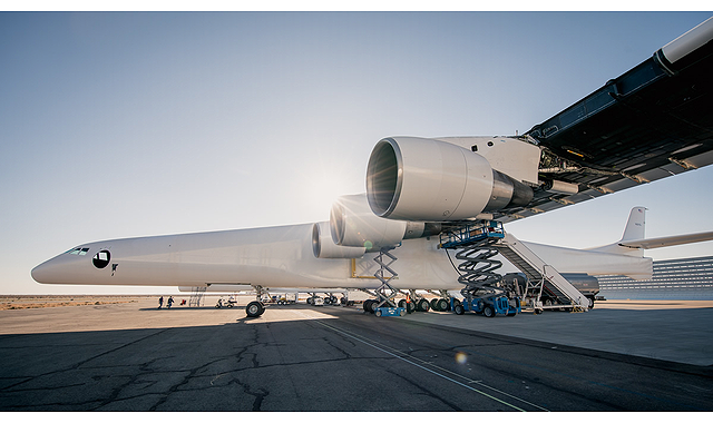 米stratolaunch Systems 世界最大の航空機のエンジン始動実験に成功 Fabcross For エンジニア